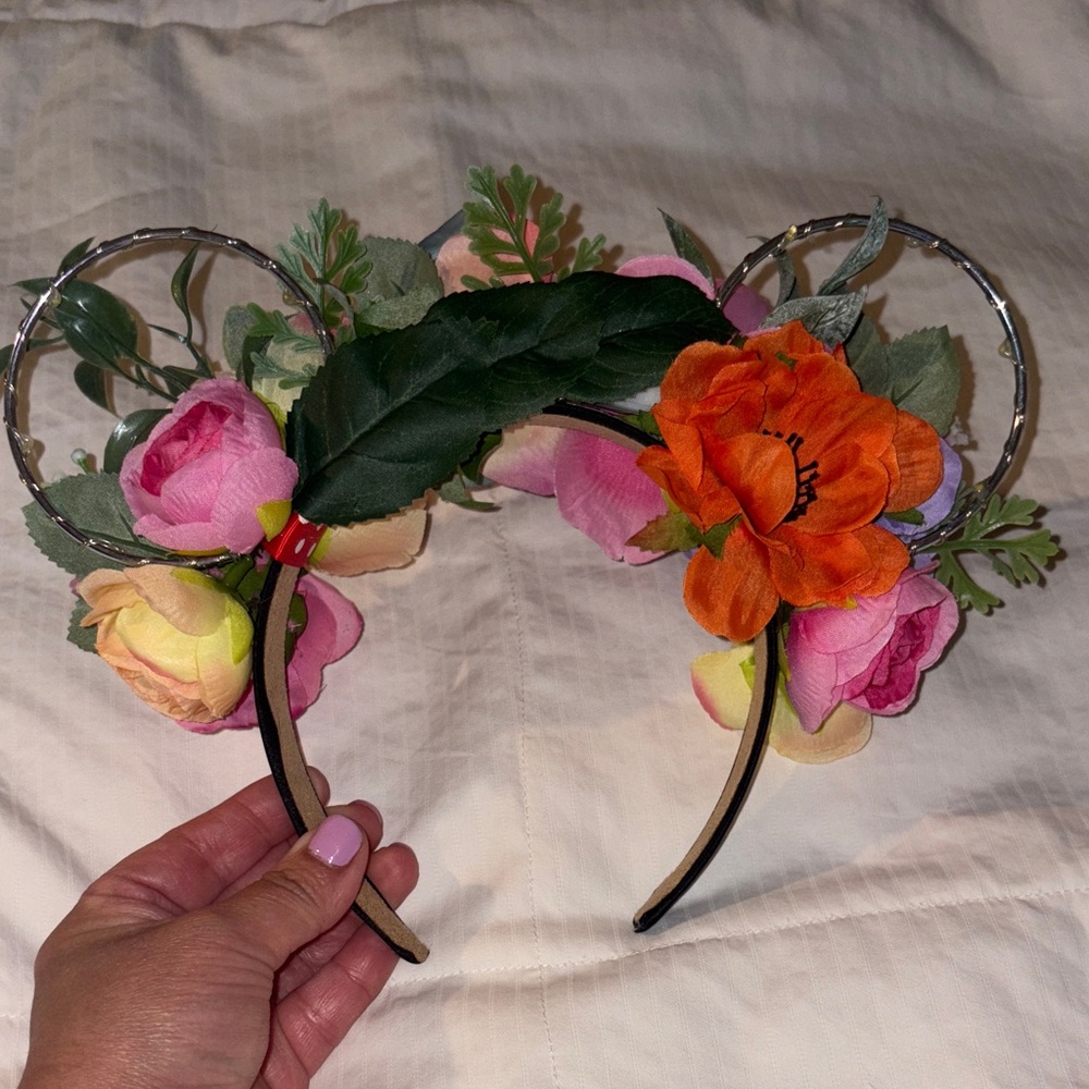 Floral Headband with Multicolor Roses - Picture 2 of 5